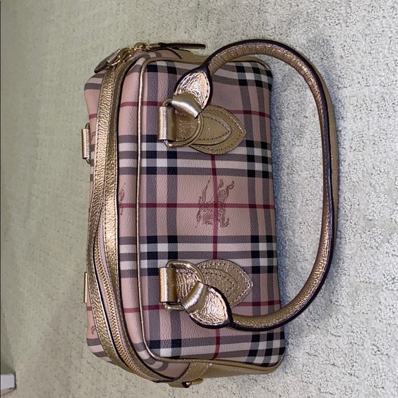 Burberry authentic bag - Picture 4 of 7